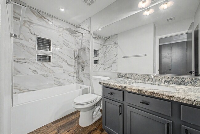 Building Photo - 2866 E Toledo Ct