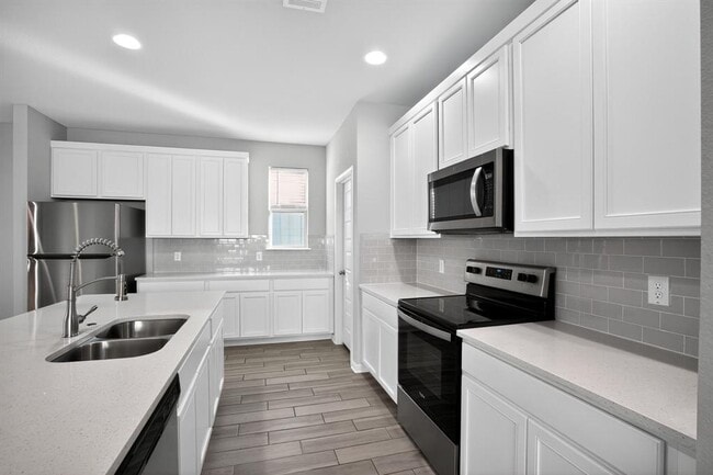 Building Photo - 183 Outlaw Dr