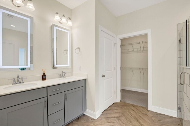 Building Photo - Waterways