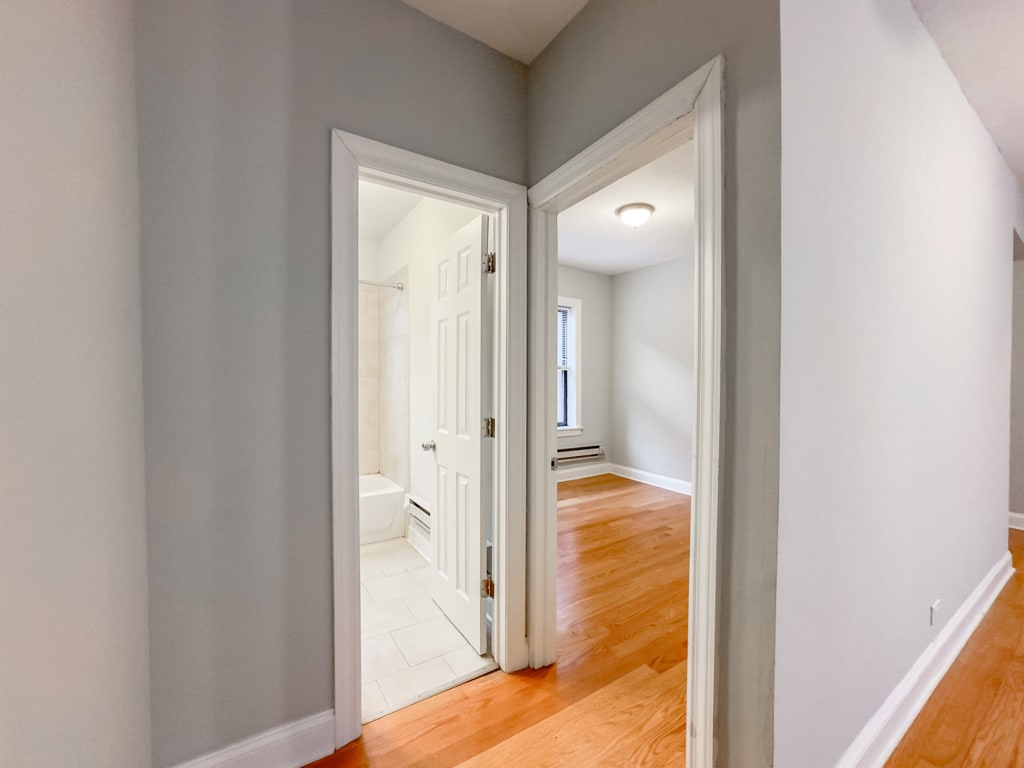 Building Photo - 3733 N Pine Grove Ave