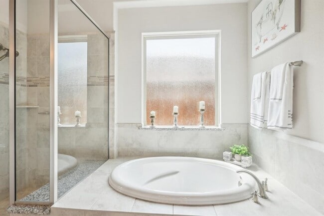Building Photo - 29446 Westhope Dr