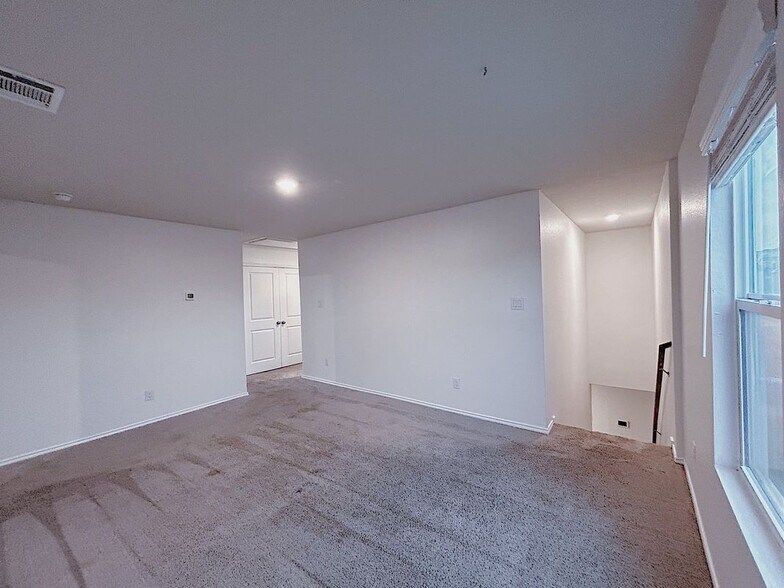 Building Photo - 14121 Mulch Ct