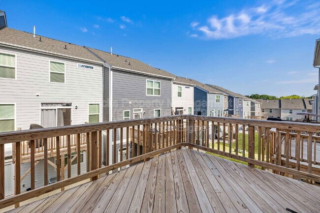 Building Photo - 10252 Glenmere Crk Cir