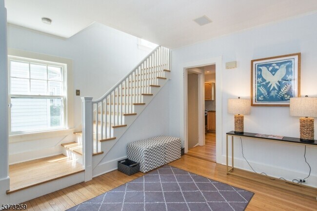 Building Photo - 69 Gordonhurst Ave
