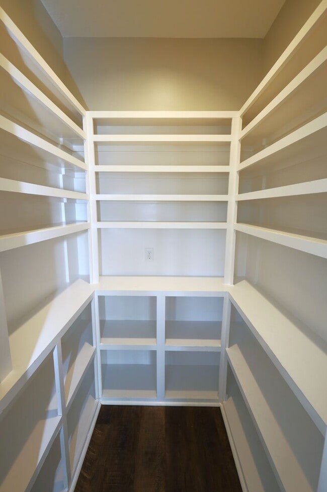 Building Photo - 121 Floyd Mcneal Dr