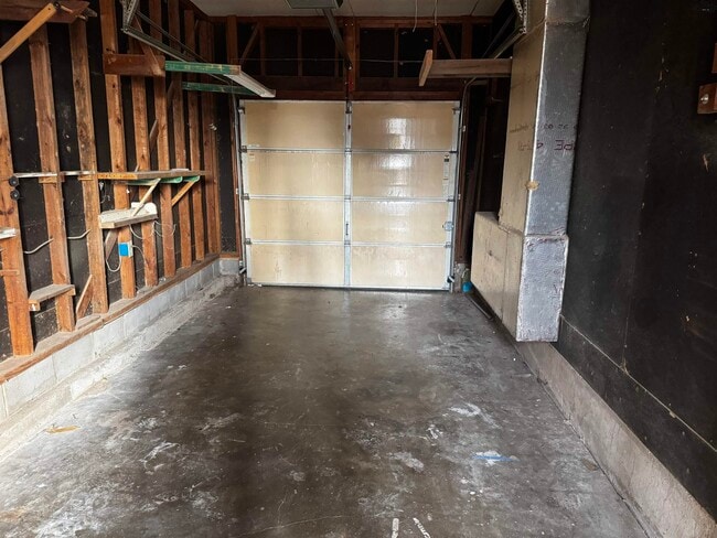 Building Photo - 2407 Inglewood Dr