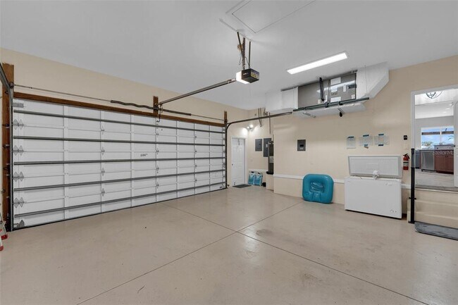 Building Photo - 2436 Deborah Dr