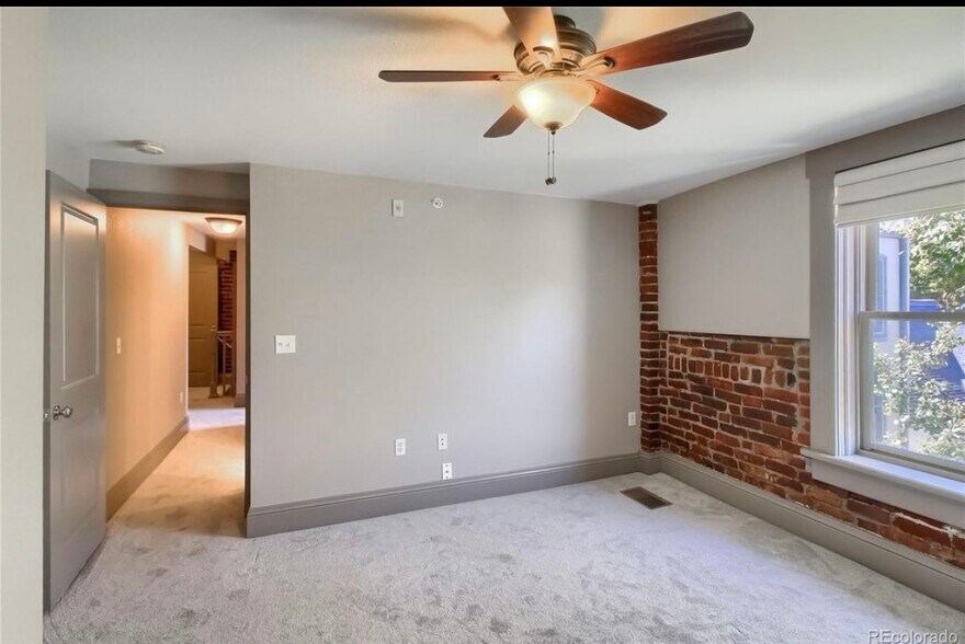 Building Photo - 3211 Zuni St