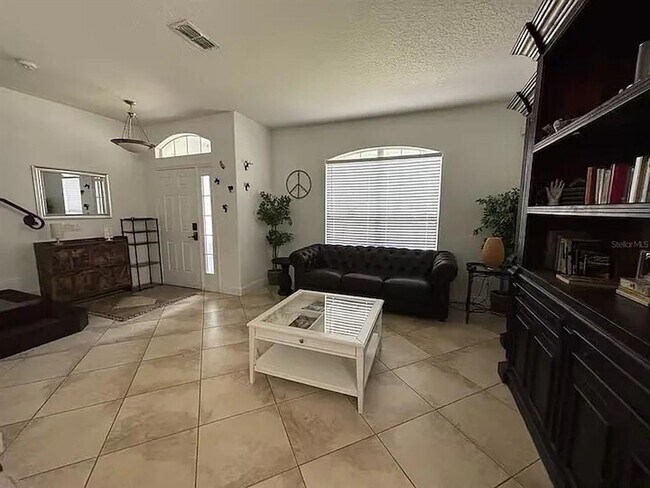Building Photo - 5198 Adair Oak Dr