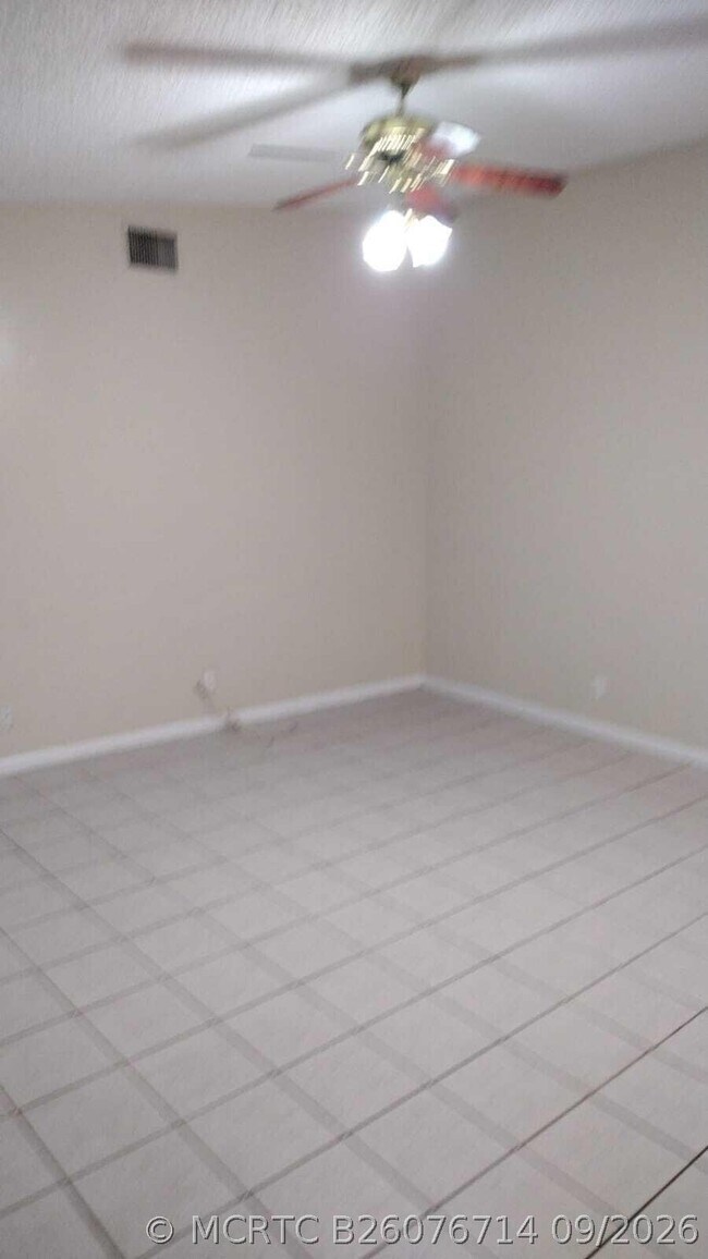Building Photo - 4781 Sunny Palm Cir