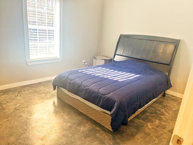 Building Photo - 205 Cotton Creek Cove