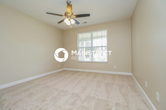 Building Photo - 4 Bedroom Pet-Friendly Home in Spring Hill...