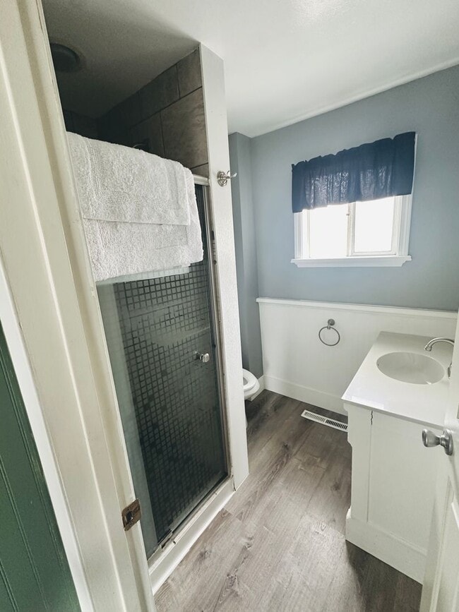 Building Photo - Gorgeous Kalispell home with Historical Charm