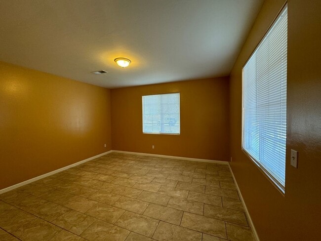 Building Photo - 5306 Challenger Ave