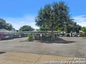 Building Photo - 831 S Flores St