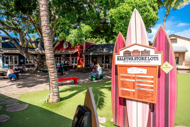 Building Photo - Estate on 1 acre 3 bedroom 2.5 baths and attached 2 car garage