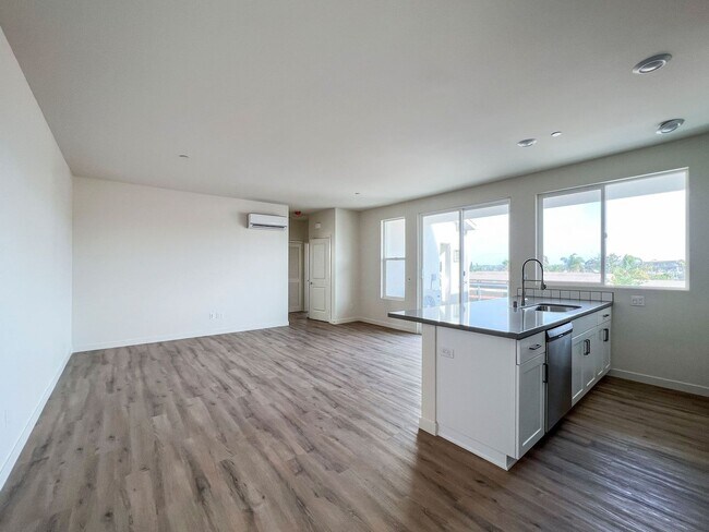 Interior Photo - Vista Palmera
