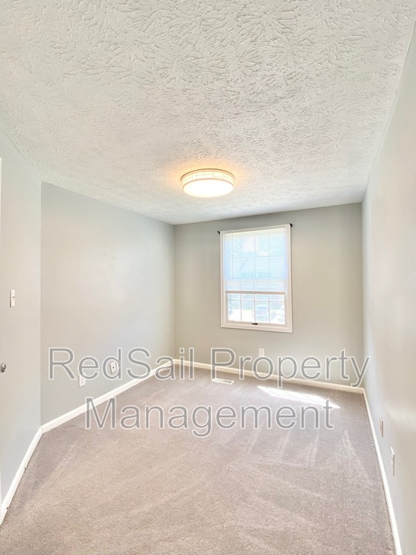 Building Photo - 30 Lucinda Ct