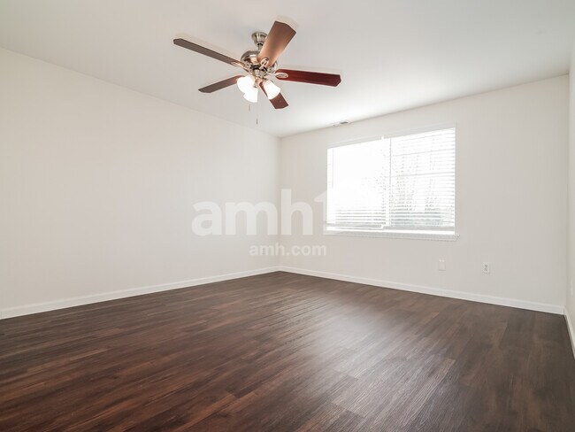 Building Photo - 5424 Balustrade Blvd SE