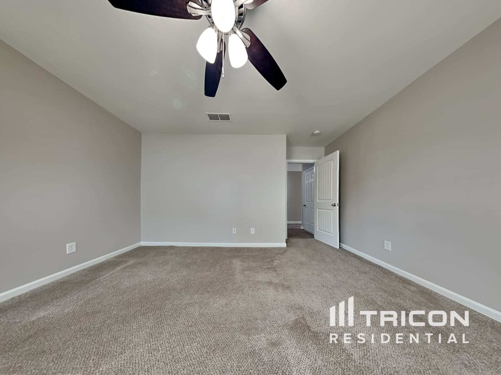 Building Photo - 316 Meadow Vista Ln