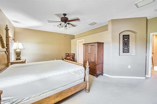 Building Photo - 3211 Cottonwood Bend