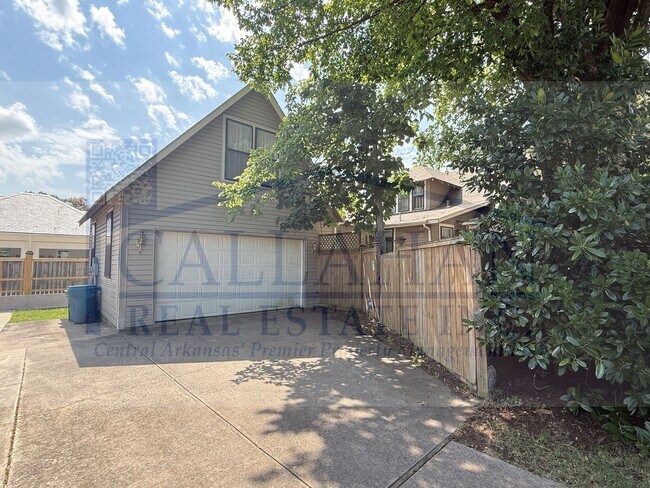 Building Photo - 5422 Hawthorne Rd