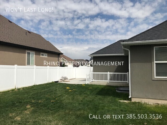 Building Photo - 2273 W Espadrille Cir