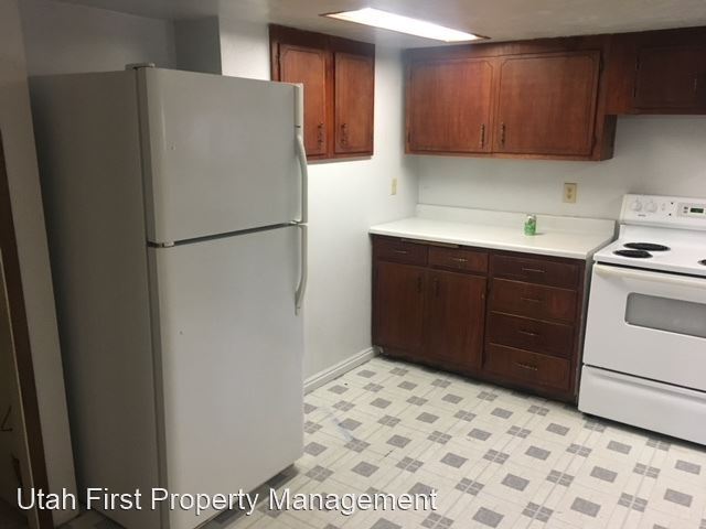 Building Photo - 4 br, 3 bath House - 65 S Main St