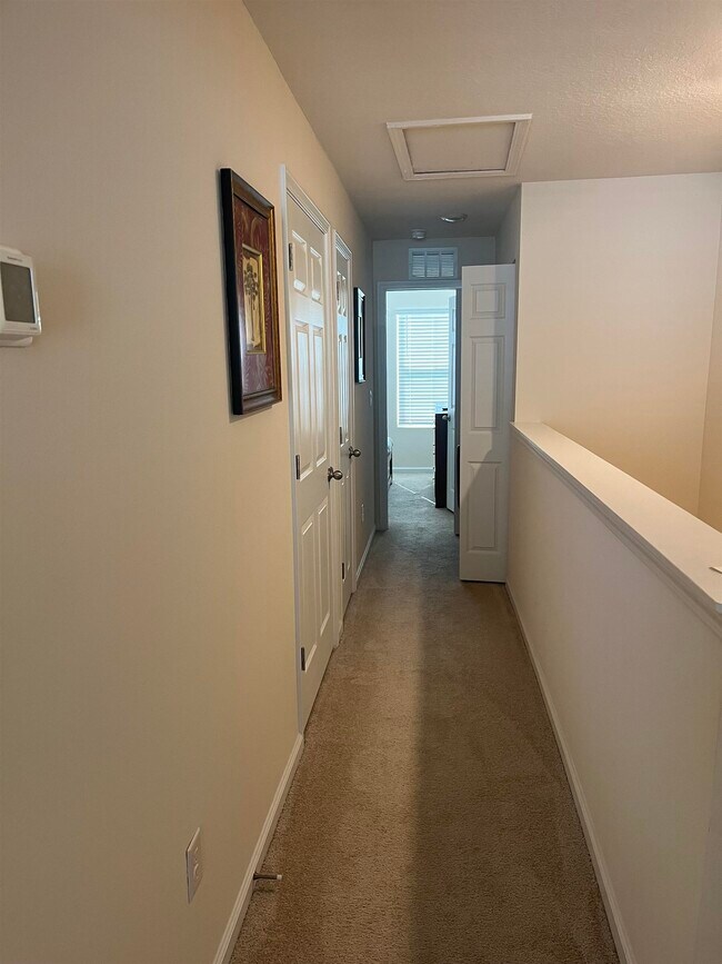 Building Photo - 94 Red House Cir