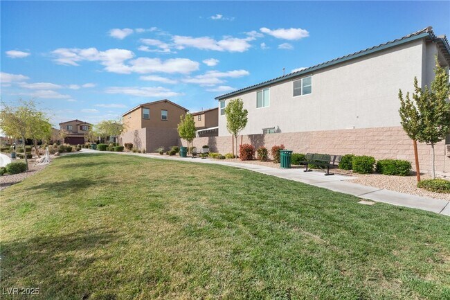 Building Photo - 7865 Rachelis St