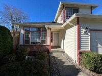 Building Photo - Fantastic 3 Bedroom 2.5 Bath Marysville Home