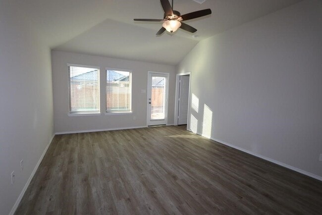 Building Photo - 21423 Bluebonnet Cove Ct