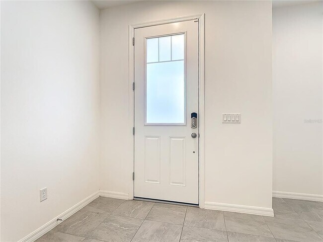 Building Photo - 2512 Blowing Breeze Ave