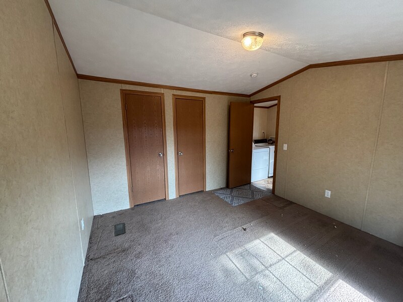 Building Photo - 383 Church St