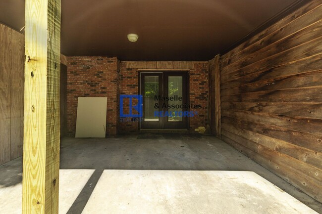 Building Photo - 3 Bed/2.5 Bath in Brookwood Subdivision