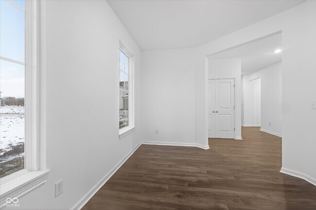 Building Photo - 15988 Tharp Wds Dr