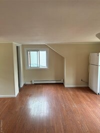 Building Photo - 68 Winges Ave