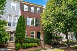 Building Photo - 3616 Sprigg St S