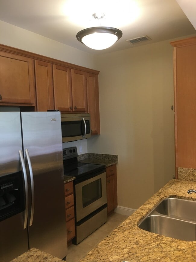 Building Photo - 8010 Via Sardinia Way