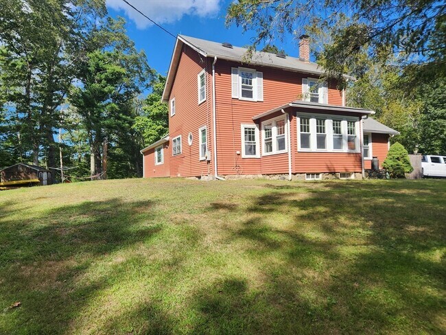 Building Photo - 168 Woodland St