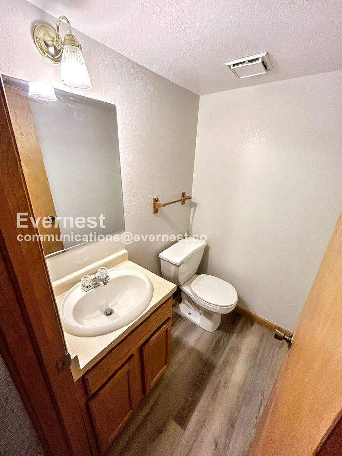 Building Photo - 2650 Cornwall Ct