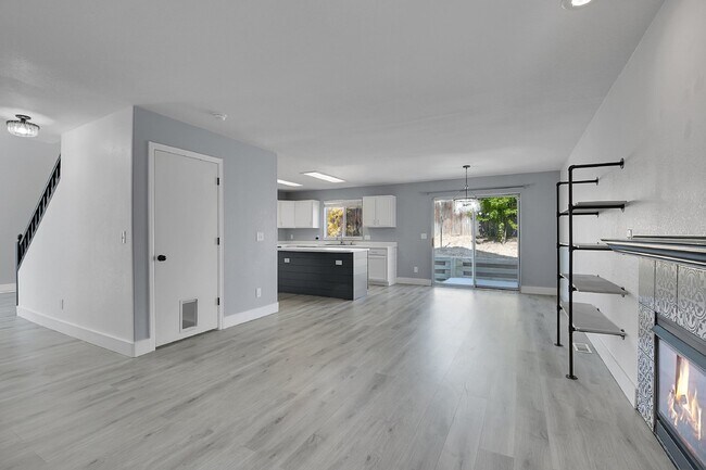 Building Photo - $3,040.95 - 3 Bed, 3-Bath Home in Aurora with In Unit Laundry and Central AC