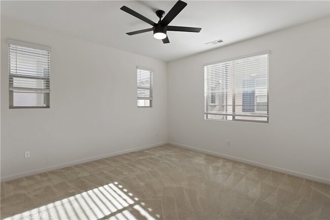 Building Photo - 839 Cranberry Way