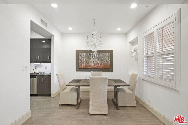Building Photo - 16123 W Sunset Blvd