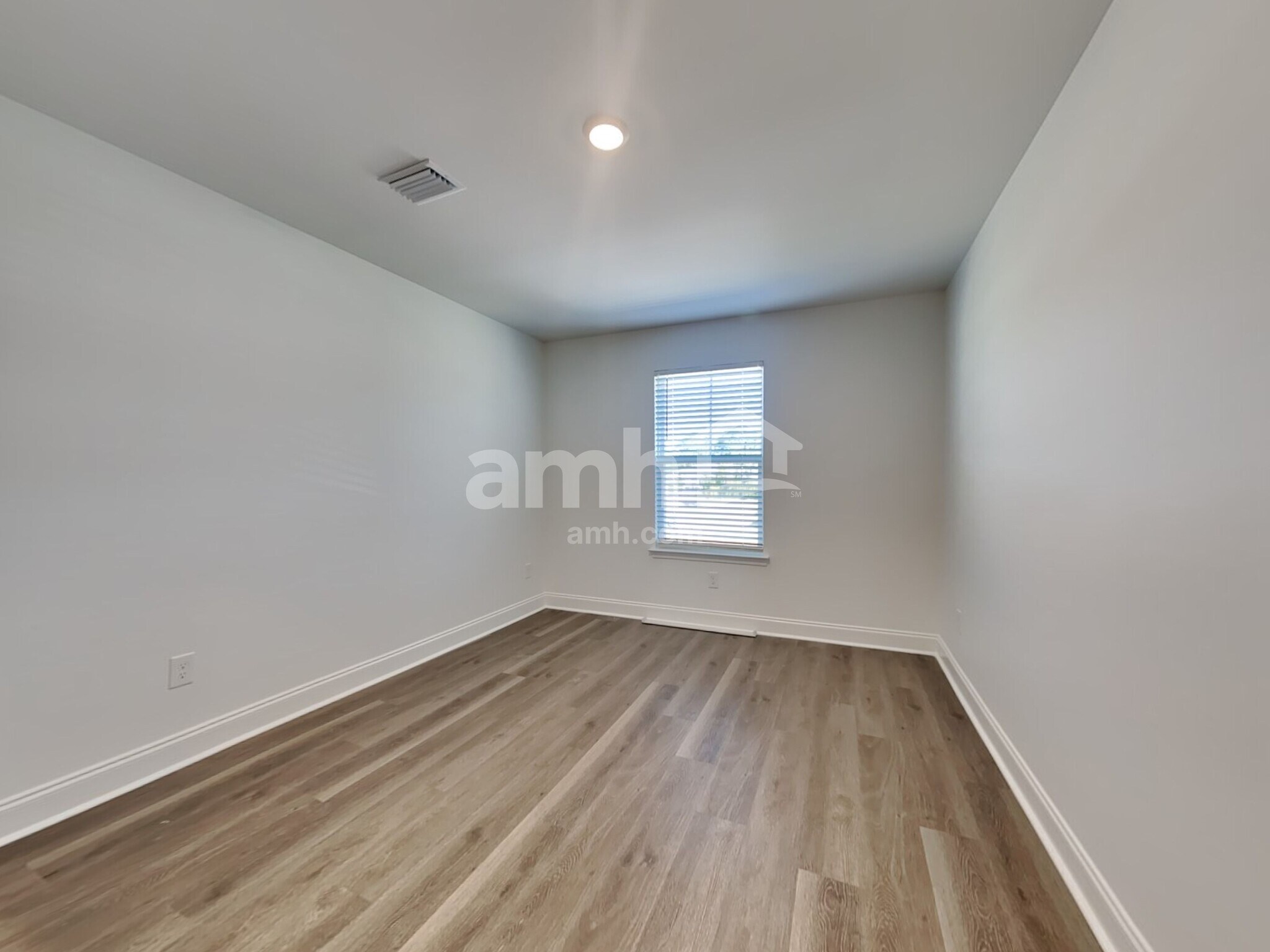 Building Photo - 305 Calla Lily Ct