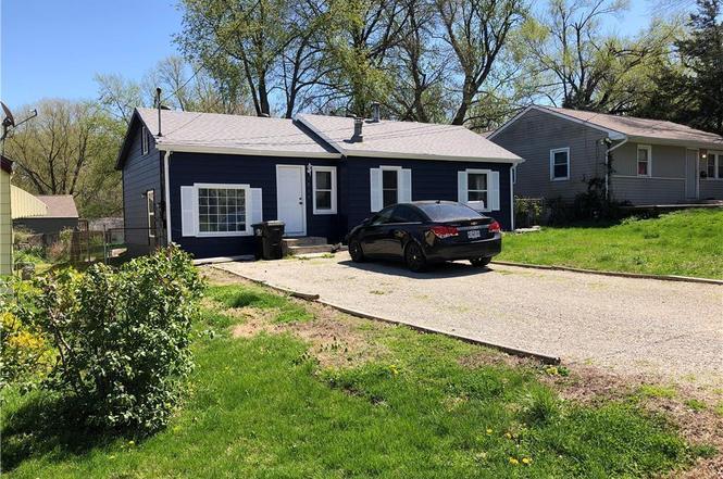 Building Photo - 1017 S Savage St