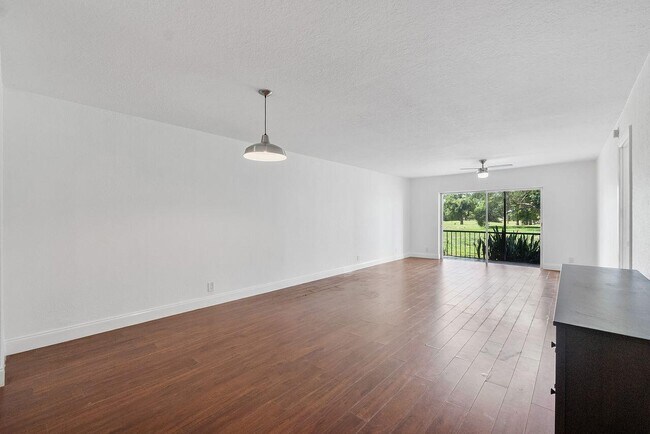 Building Photo - 6260 S Falls Cir Dr