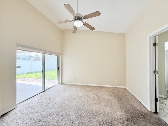 Building Photo - 27519 Sky Lake Cir