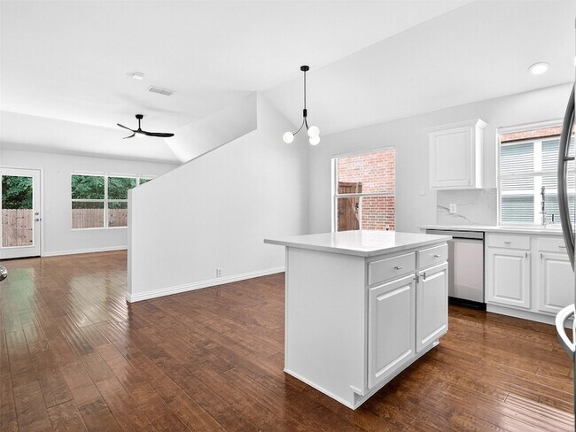 Building Photo - 1817 Newton Dr