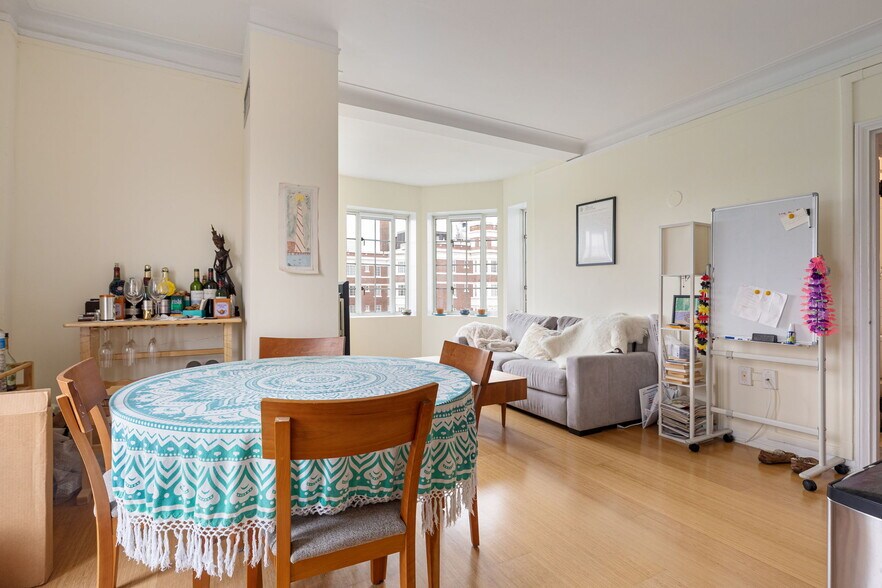 Building Photo - 20 Chapel St